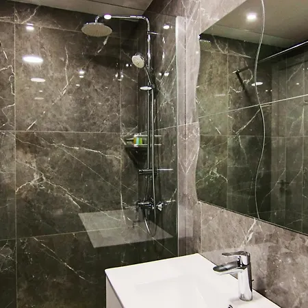 Phaedrus Living: Luxury Suite Nicosia 502 Exterior photo