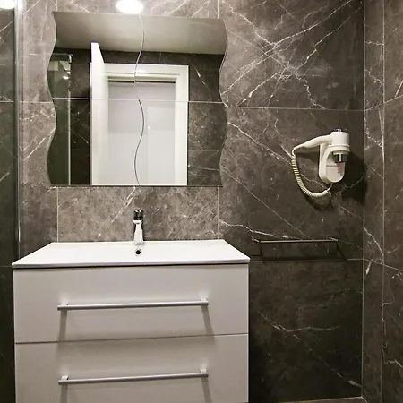 Phaedrus Living: Luxury Suite Nicosia 502 Exterior photo