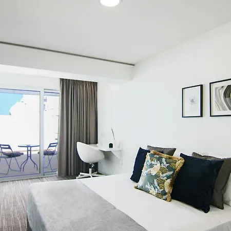 Phaedrus Living: Luxury Suite Nicosia 502 Exterior photo