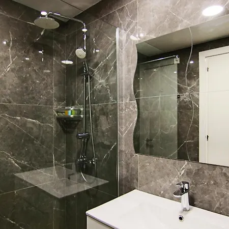 Phaedrus Living: Luxury Suite Nicosia 502 Exterior photo