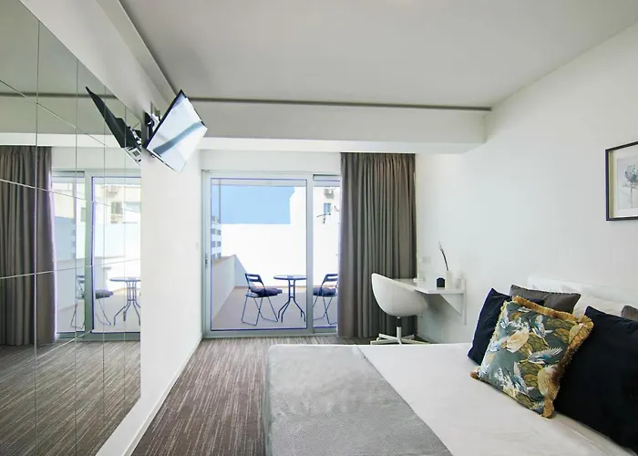 Phaedrus Living: Luxury Suite Nicosia 502