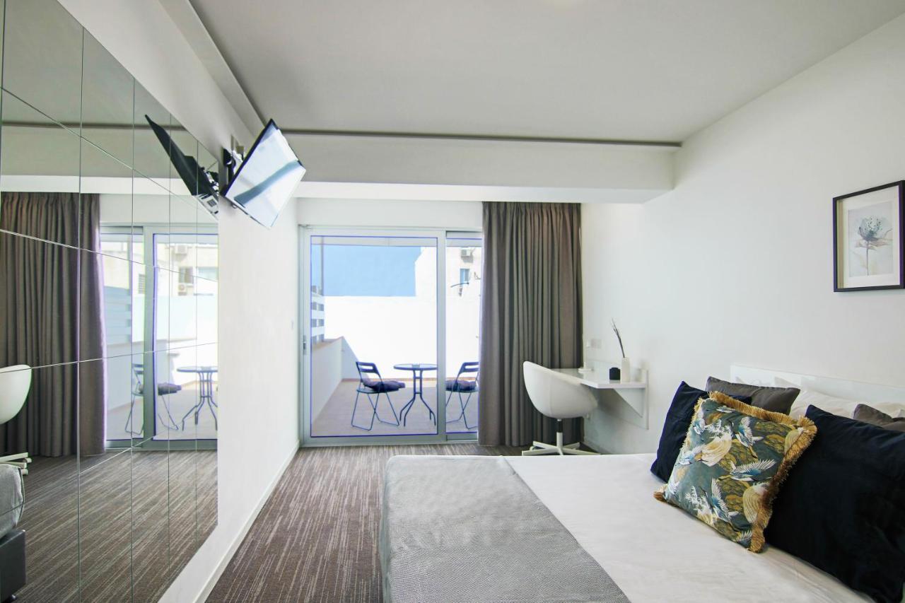 Apartment Phaedrus Living: Luxury 502 *