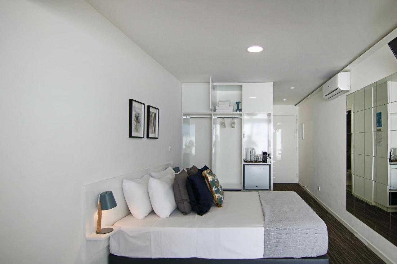 Phaedrus Living: Luxury 502 *